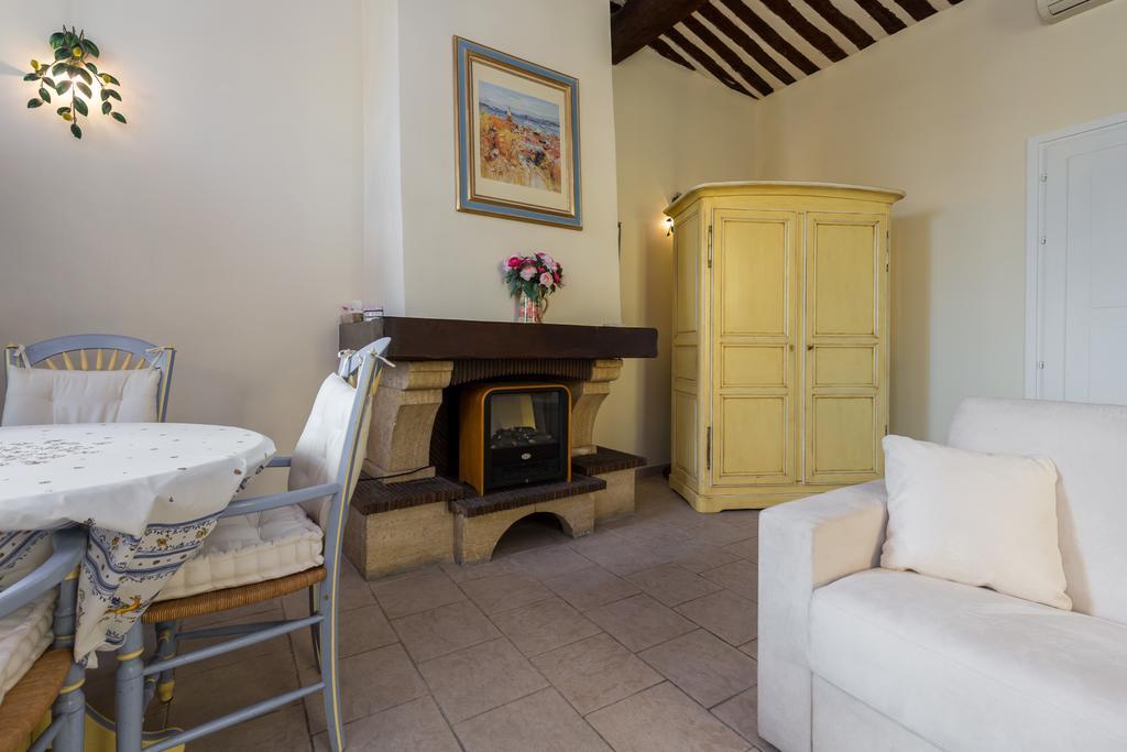 Very Charming Studio Apartment On Port In Cannes A Short Walk To Palais With Aircon And Internet 411 Kültér fotó